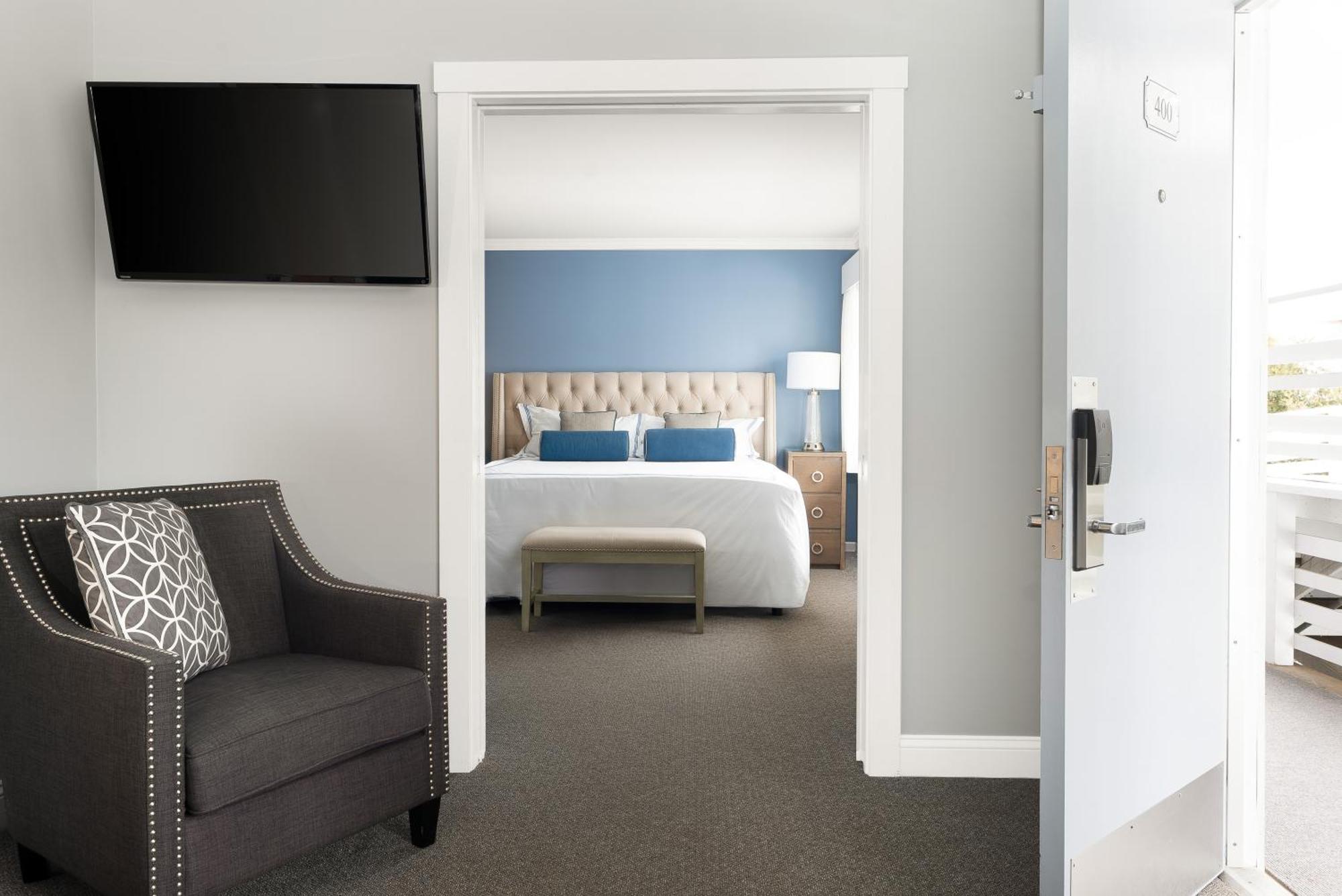 Waterview King Suite
